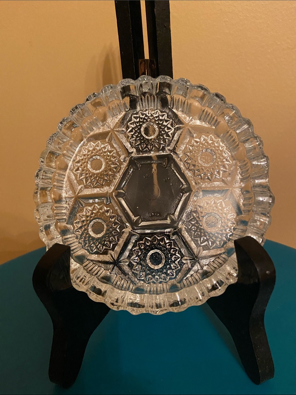 🩷VTG Single Cigarette Italian Pressed Glass Ashtray Saw Tooth Edge Star Pattern